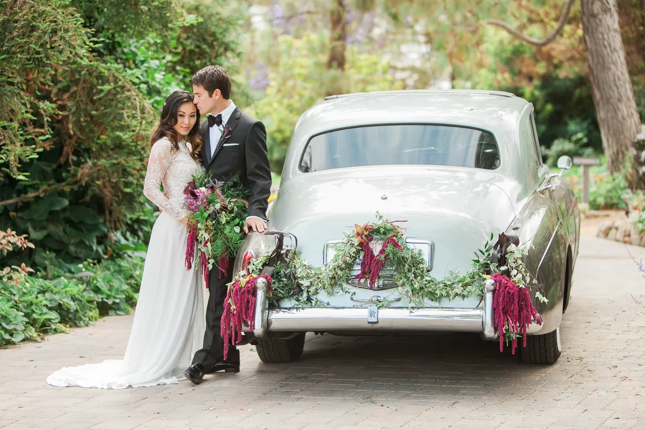 1958 Silver Rolls-Royce Silver Cloud I exterior, photo 6 for wedding car rental in Tarzana, CA