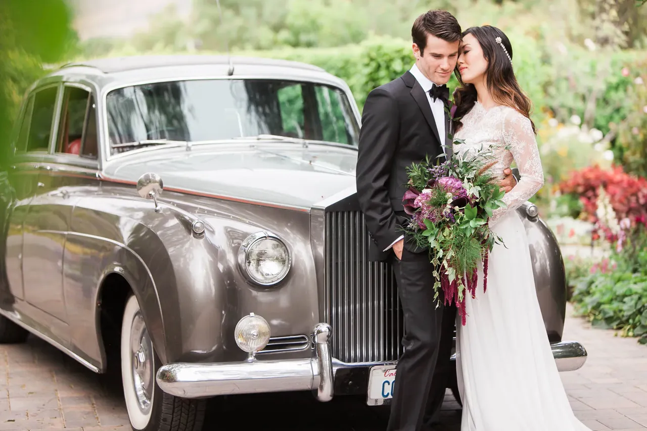 1958 Silver Rolls-Royce Silver Cloud I exterior, photo 5 for wedding car rental in Tarzana, CA
