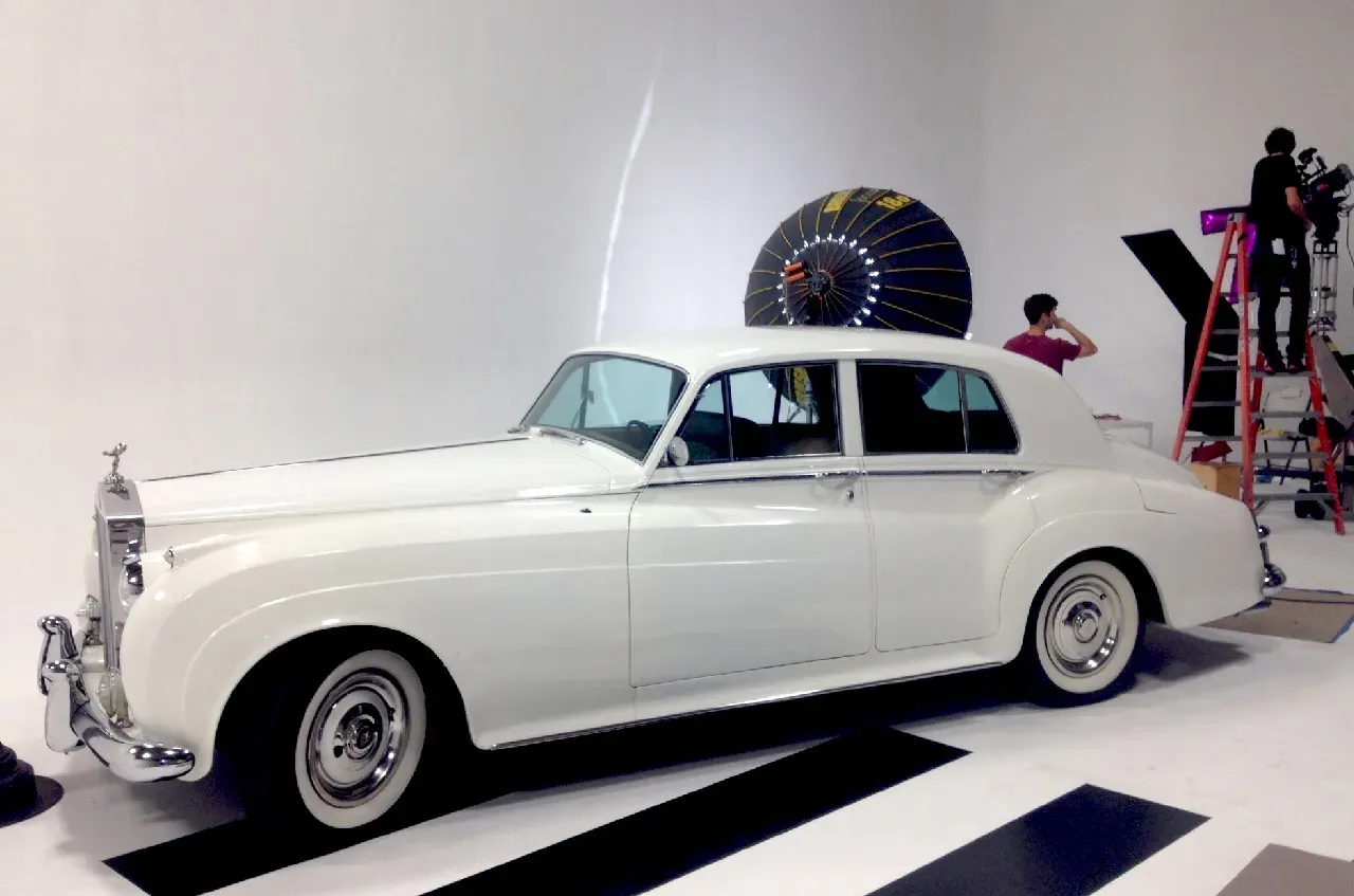 White 1960 Rolls-Royce Silver Cloud II exterior, photo 4 for wedding car rental in Tarzana, CA