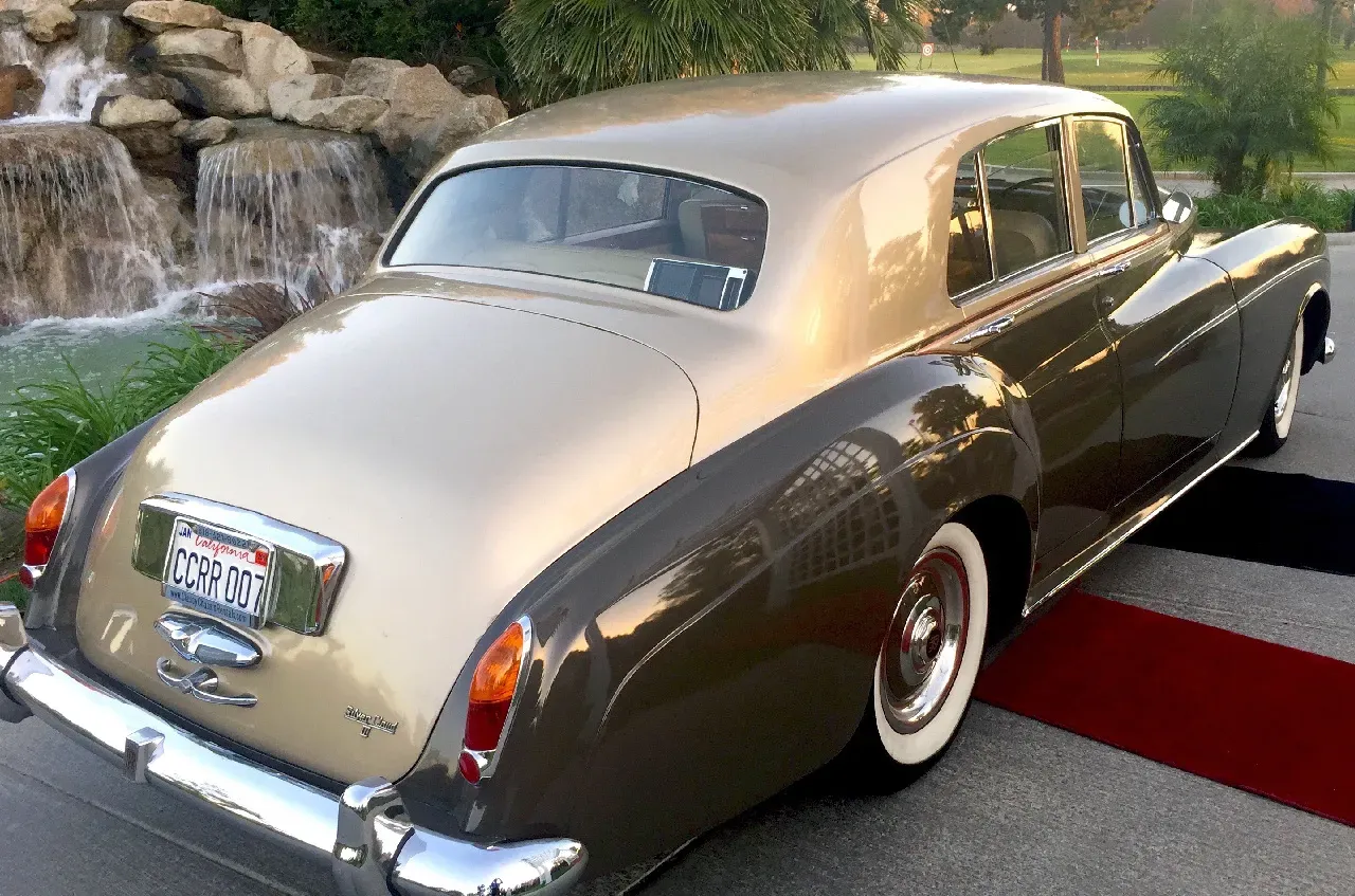 Gray 1963 Rolls-Royce Silver Cloud III exterior, photo 5 for wedding car rental in Tarzana, CA
