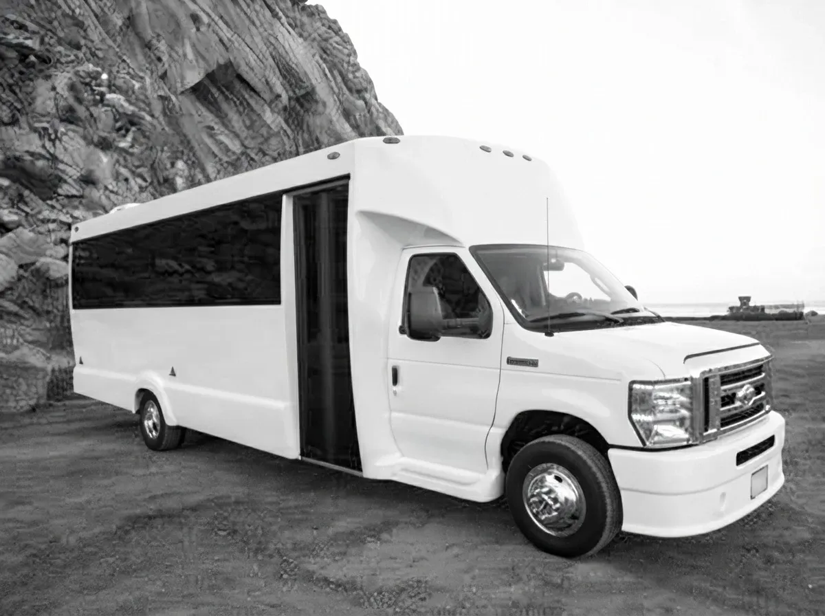 2019 22 Passenger Luxury White Limousine Bus The 2019 22 Passenger Luxury White Limousine Bus, ready to rent
