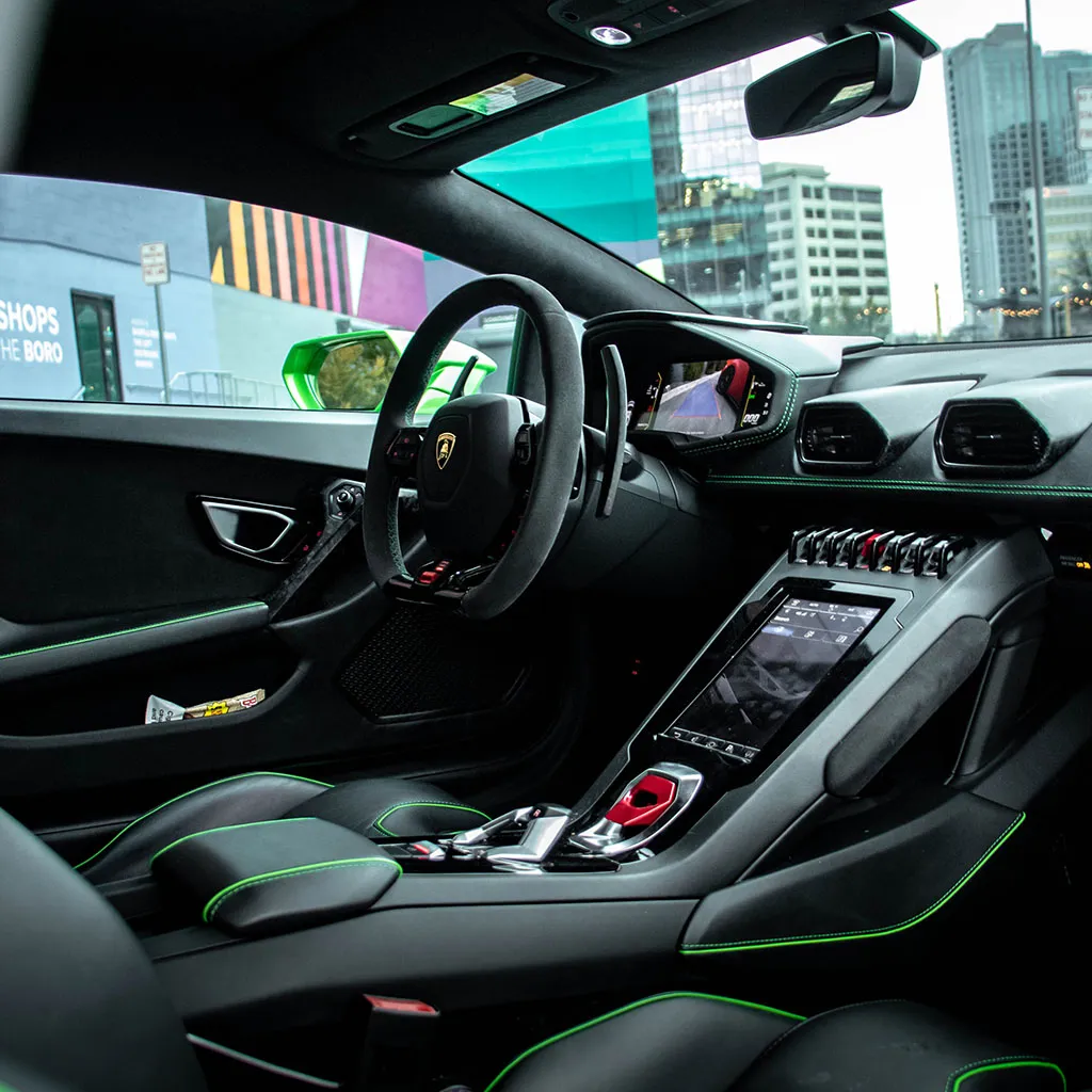 Green 2022 Lamborghini Huracan EVO Verde Mantis, photo 11 for sports car rental