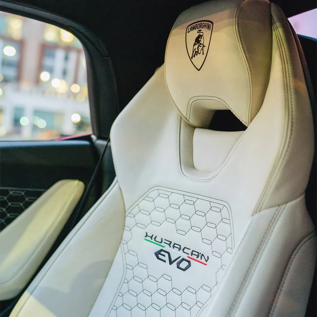Red 2023 Lamborghini Huracan EVO SPYDER Fully Loaded, photo 2 for exotic and luxury car rental
