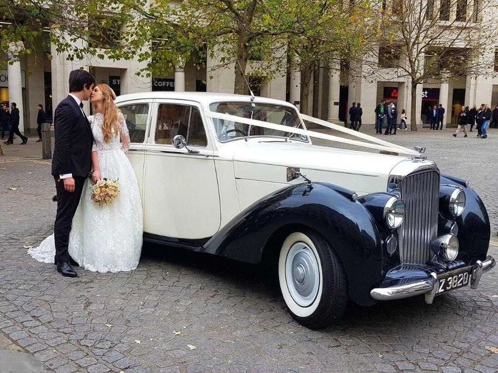 Silver Bentley 1957 for wedding car rental