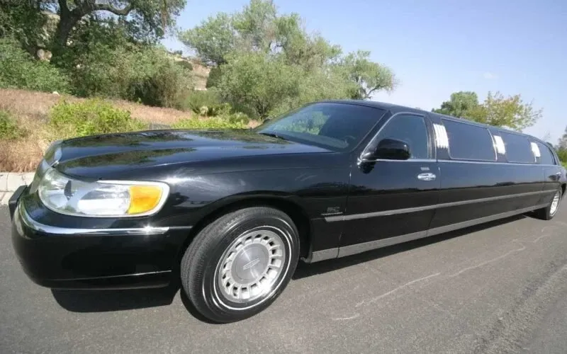 Black Stretch Limousine for limo rental