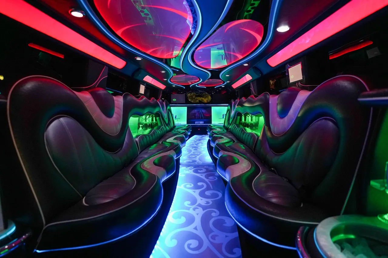Hummer Limousine for limo rental in Schertz, TX