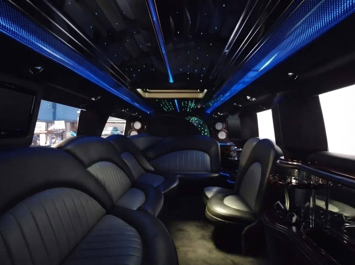 The black Hummer Limousine, shot 11