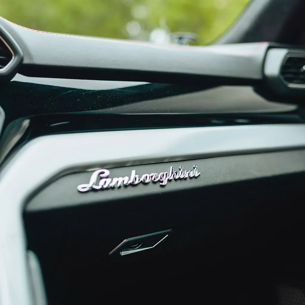 Lamborghini Urus Ibis White, photo 7 for wedding car rental in Rockville, MD