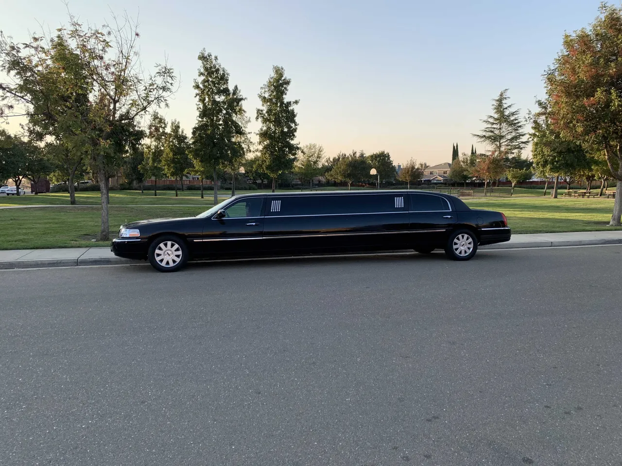 Black 8 Passenger Stretch Limousine for limo rental in Keyes, CA