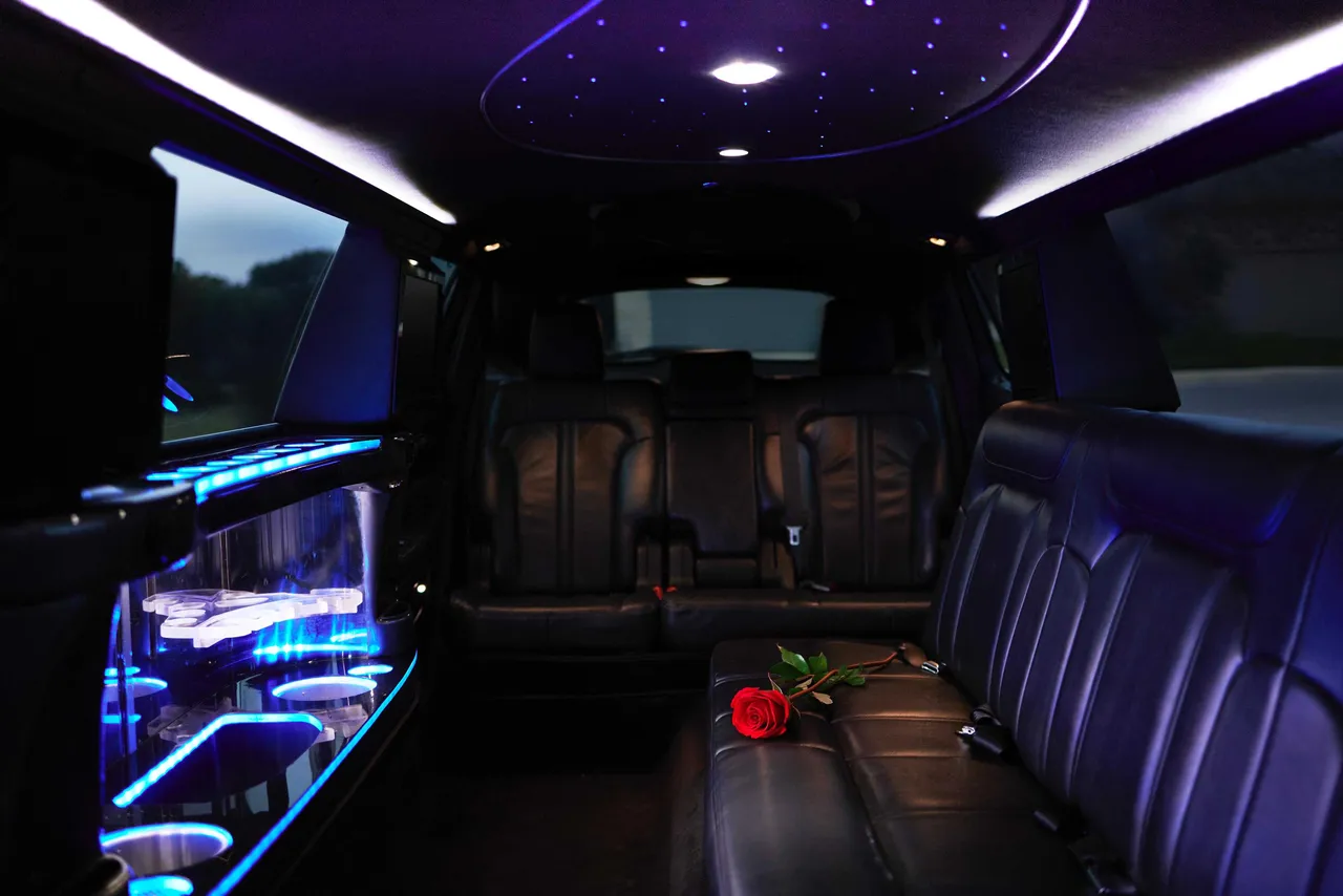Lincoln MKT Limo interior for limo rental in Zephyr, TX