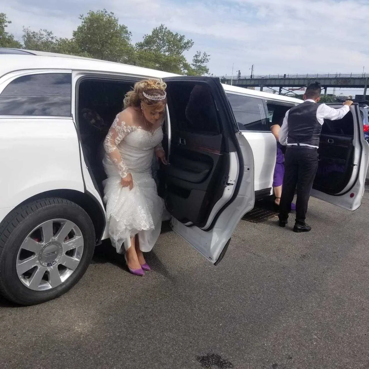 White Lincoln MKT Limousine exterior for wedding car rental in Montville, NJ