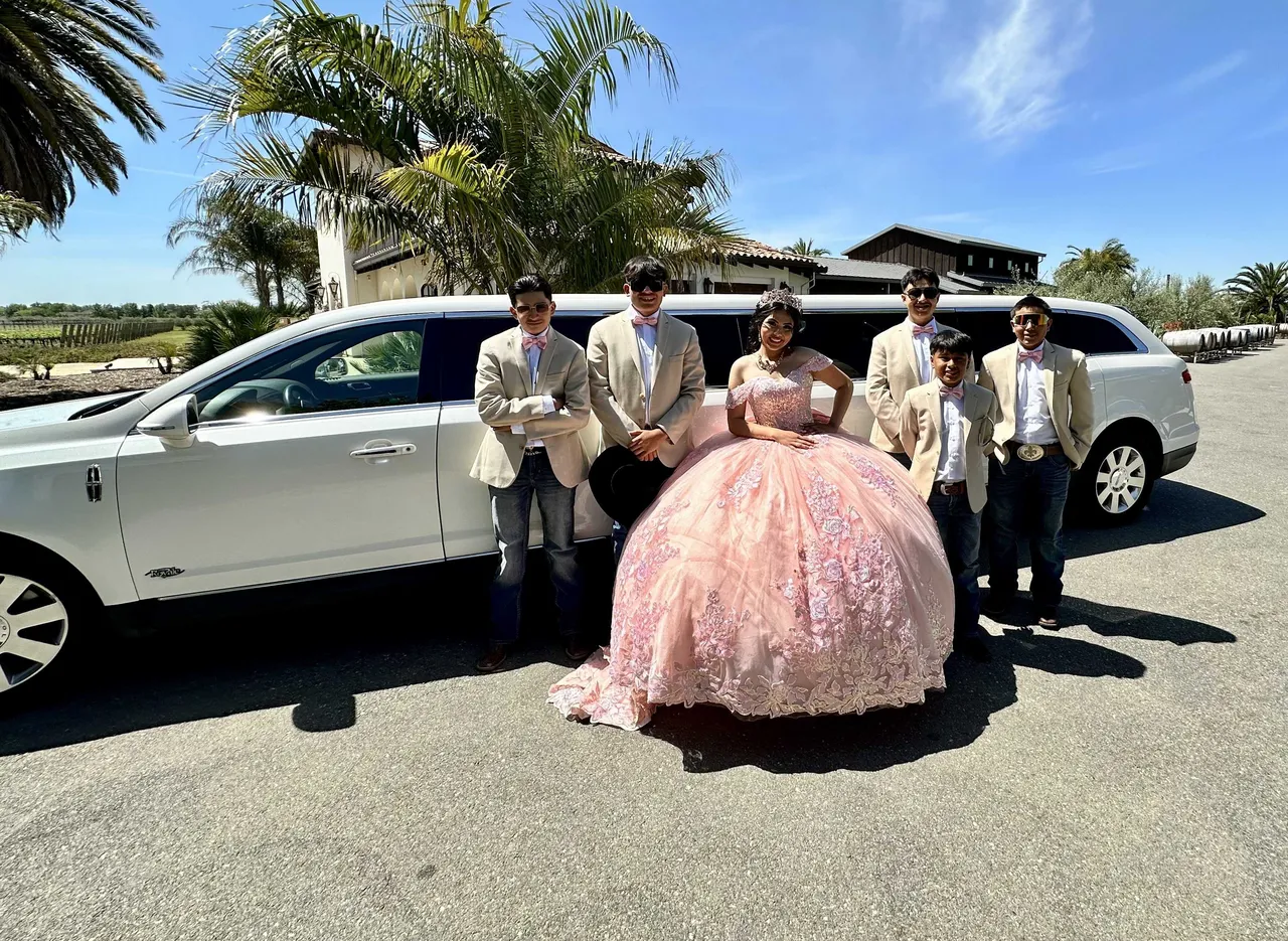 White Lincoln MKT Limo exterior, photo 2 for limo rental in Keyes, CA