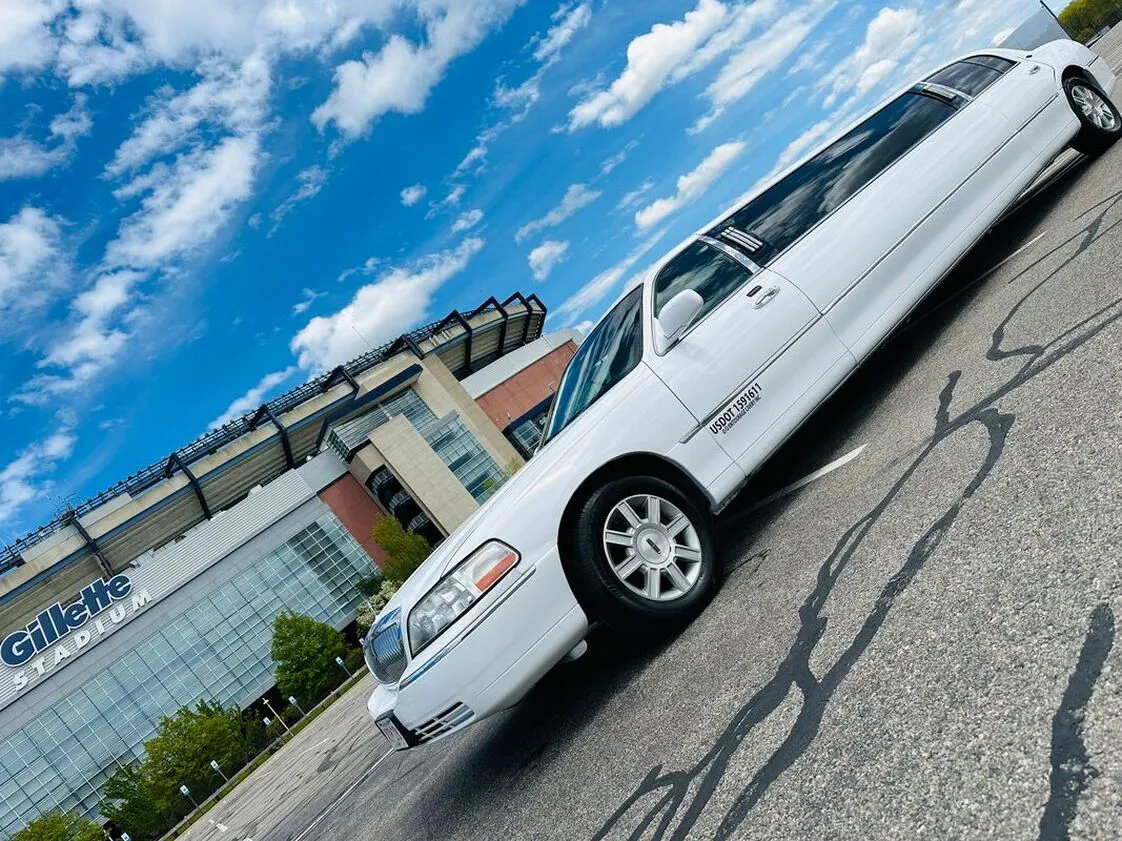 White Lincoln Town CAR Limousine #4, photo 5 for limo rental in Hollister, CA