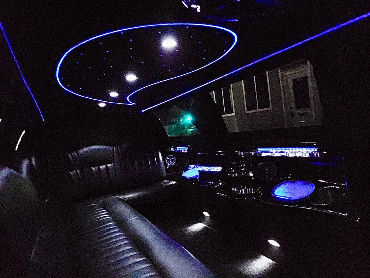 Lincoln Town Car Limousine interior with starlight or fiber-optic ceiling, photo 5 for limo rental