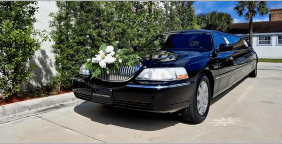 Black Lincoln Towncar Stretch Limousine with tinted windows for limo rental