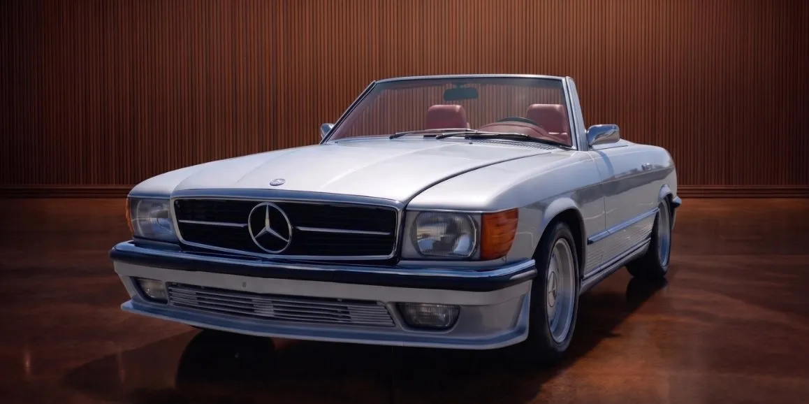 Silver Mercedes-Benz 450 SL with convertible roof for wedding car rental
