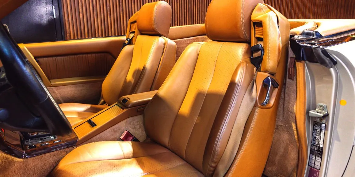 Mercedes-Benz SL500 interior, photo 6 for wedding car rental