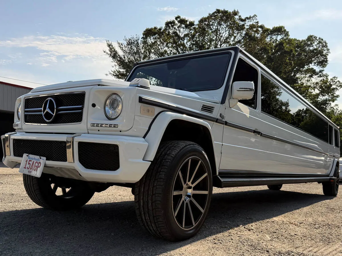 White Mercedes-Benz G Wagon exterior, photo 3 for limo rental