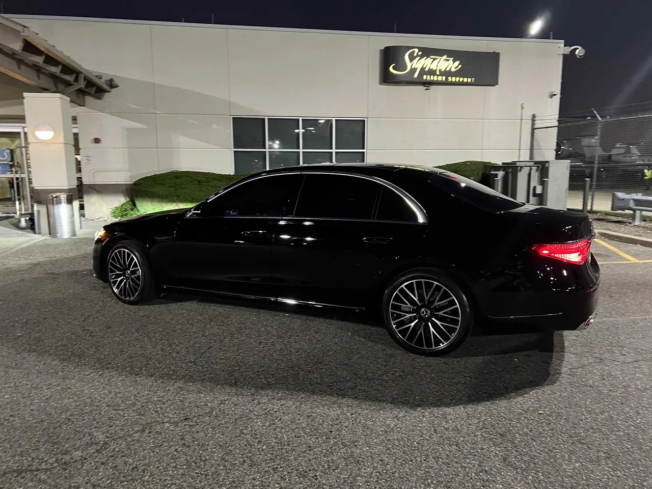Black Mercedes-Benz S-Class for wedding car rental