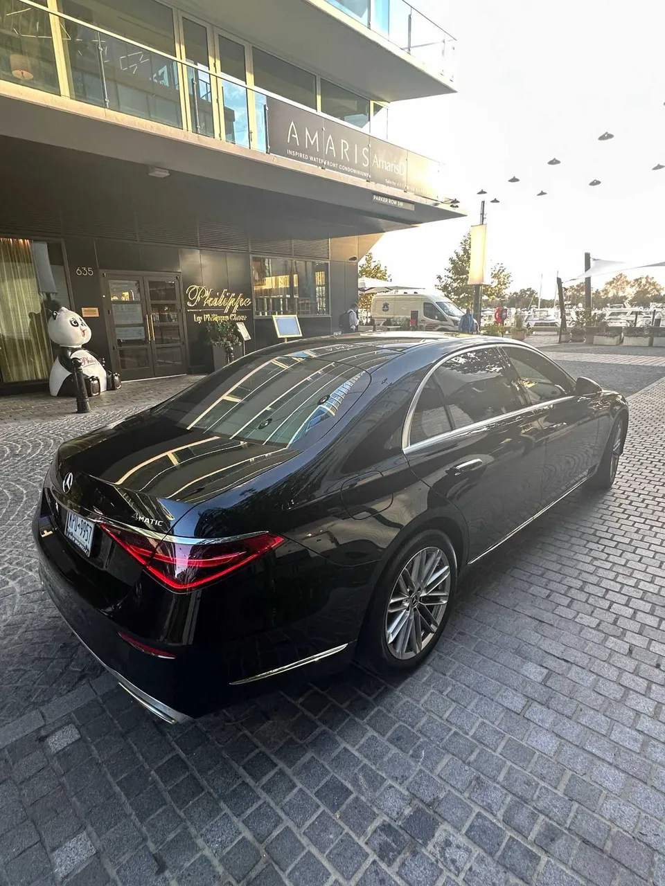 Black Mercedes-Benz S-Class exterior for wedding car rental