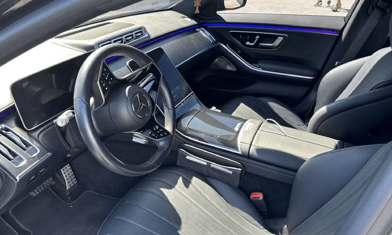 Mercedes-Benz S-Class interior, photo 6 for wedding car rental in Los Angeles, CA