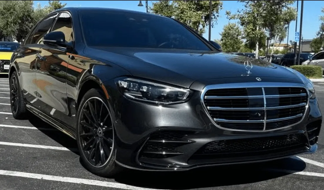 Black Mercedes-Benz S-Class exterior, photo 4 for wedding car rental in Los Angeles, CA