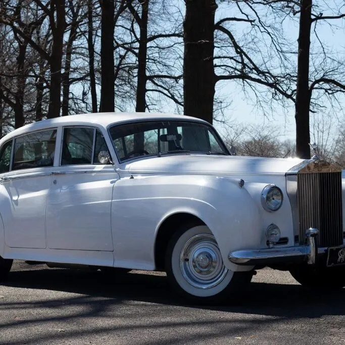 White Rolls-Royce for wedding car rental