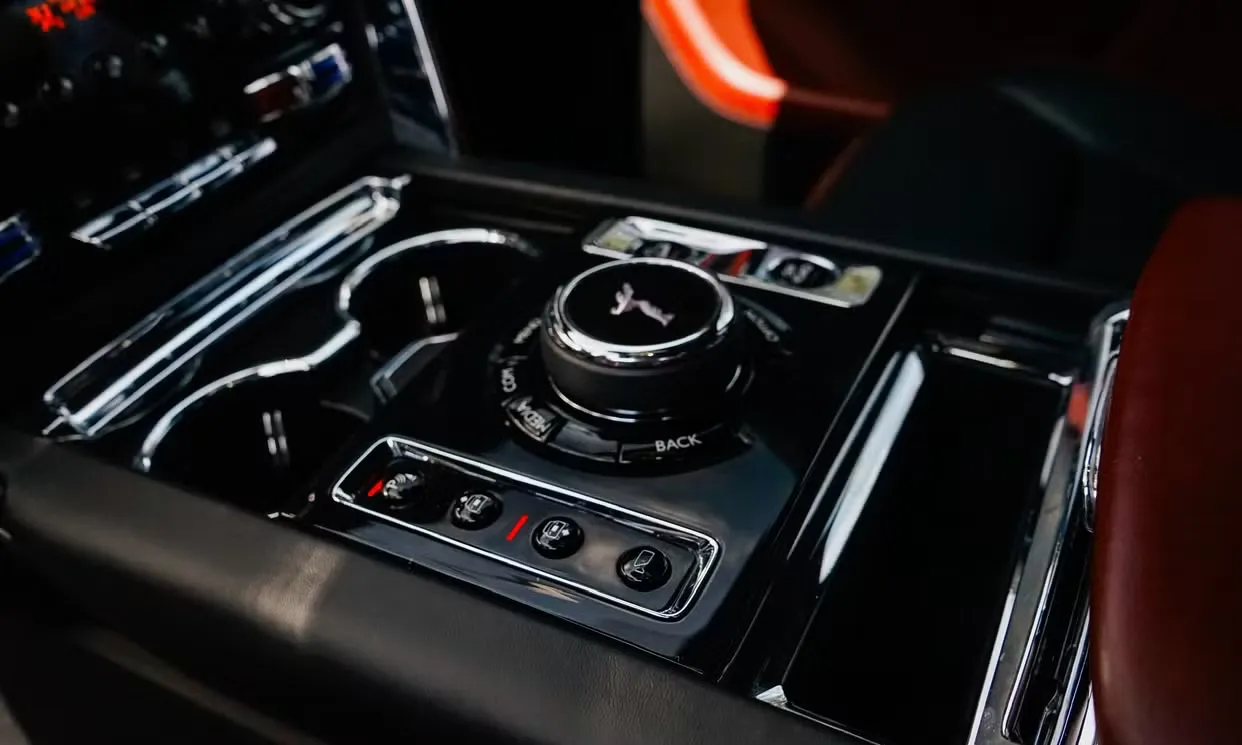 Rolls-Royce Cullinan, photo 11 for wedding car rental in Los Angeles, CA