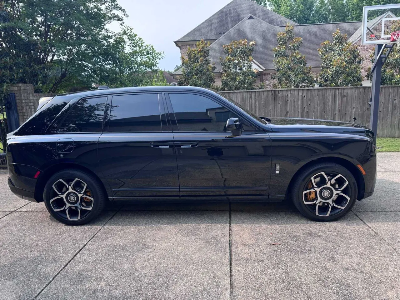 Black Rolls-Royce Cullinan exterior for exotic and luxury car rental in Memphis, TN
