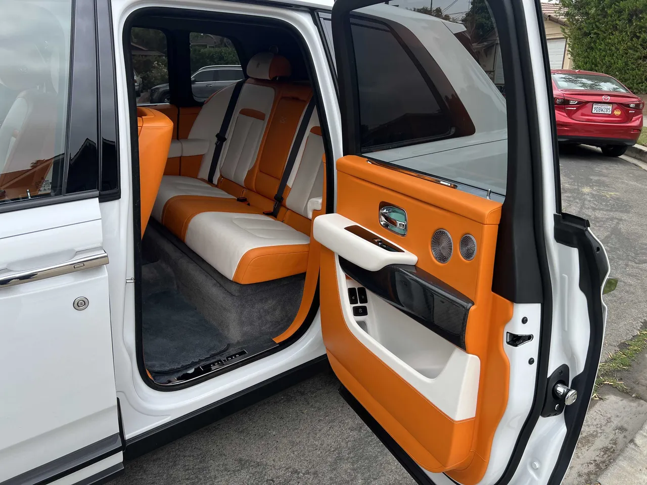Rolls-Royce Cullinan White interior for wedding car rental in Beverly Hills, CA