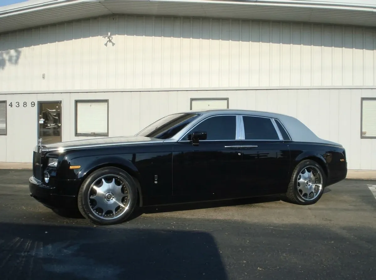 The Rolls-Royce Phantom Black, shot 2