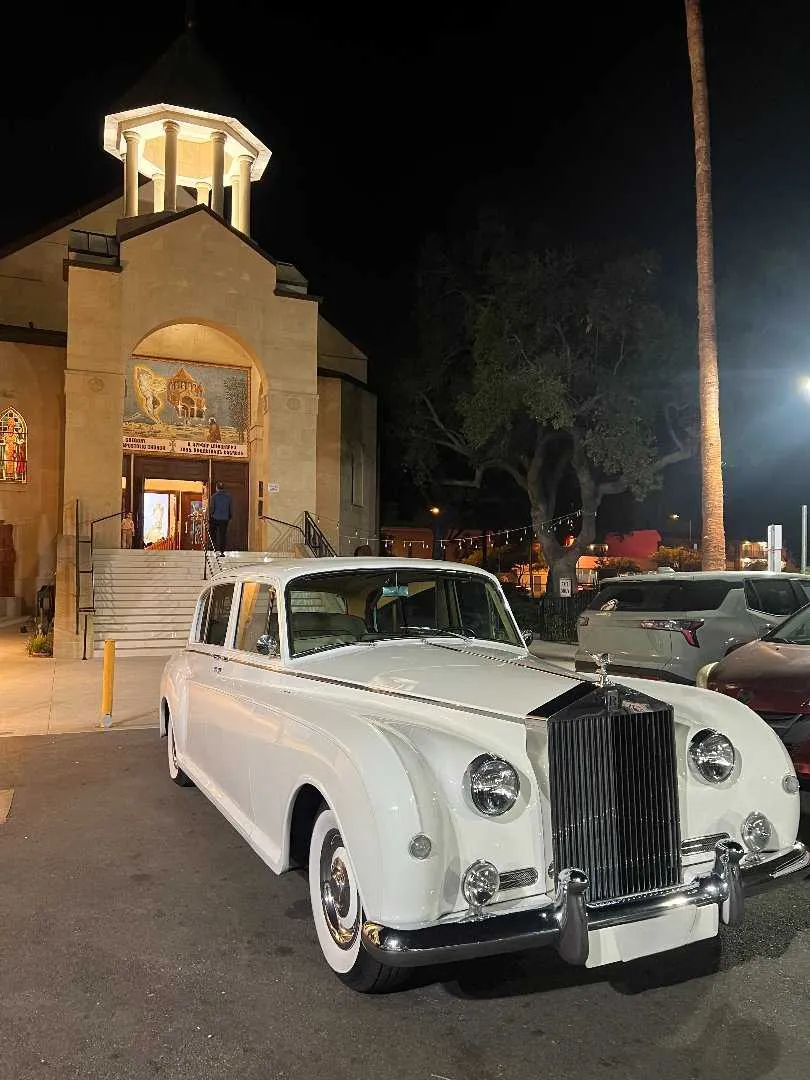 Rolls-Royce Silver Cloud White exterior for wedding car rental in Beverly Hills, CA