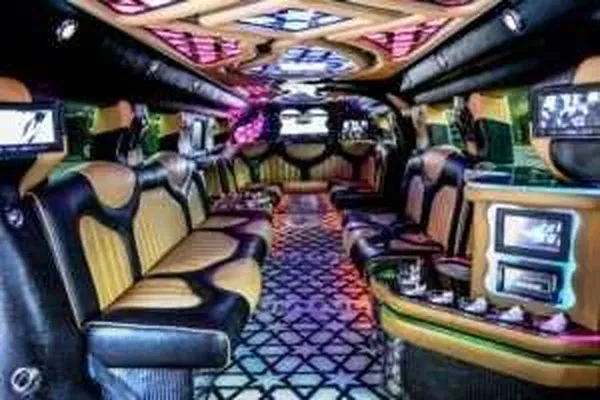 White Hummer Limousine The White Hummer Limousine, ready to rent
